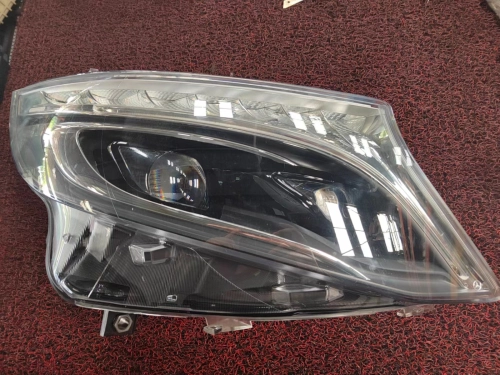 MERCEDES BENZ V-CLASS W447 RIGHT HAND HEAD LAMP ONLY