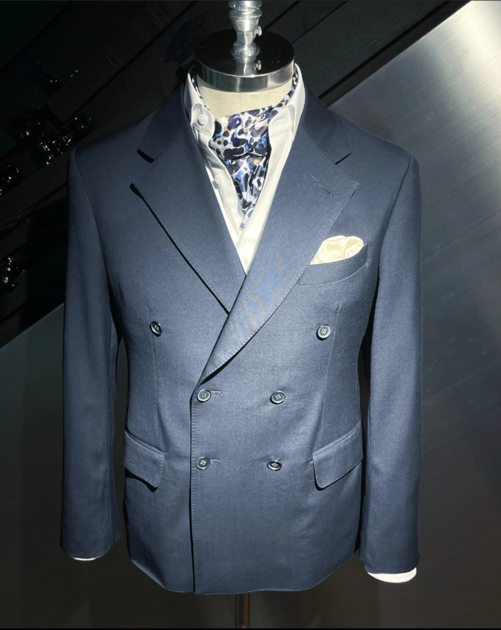 Double Brested 2 Piece suit ( Reda Super 120's Wool)