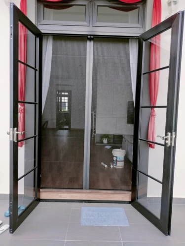 Folding Screen Mosquito Door @ Jalan Eco Botanic