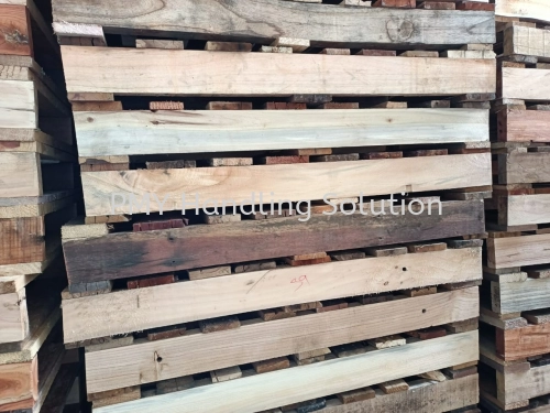 Recycled wood pallet