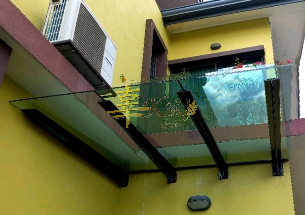 Mild Steel Tbean Laminate Glass Roof Awning 