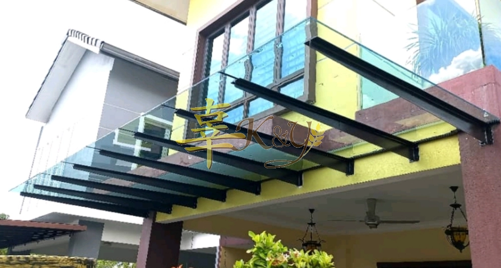 Mild Steel Tbean Laminate Glass Roof Awning 