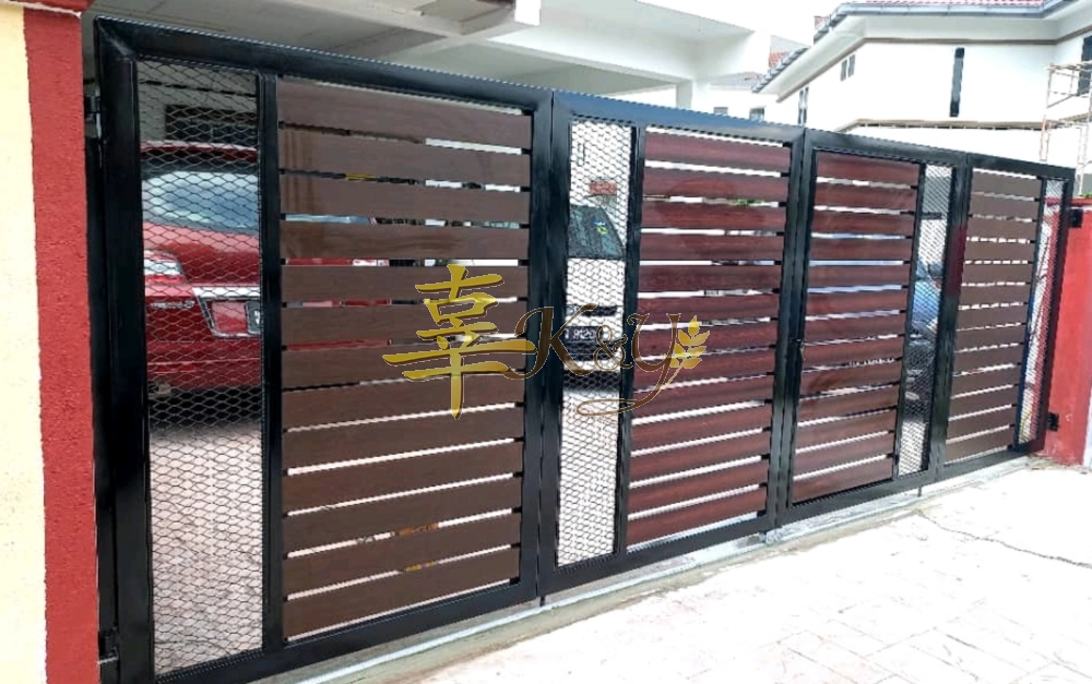 Mild Steel Main Gate (Folding/Swing)Bundle Aluminium Panel(Wood-Dk Brown)With Steel Diamond Net 