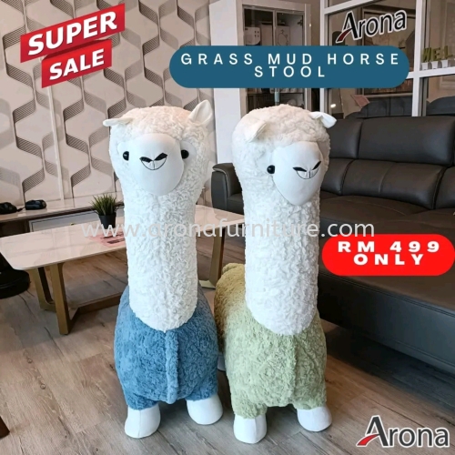 GRASS MUD HORSE STOOL