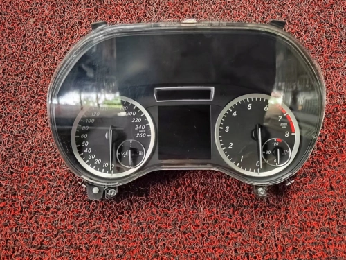 MERCEDES BENZ B180 SPEEDOMETER CLUSTER METER 