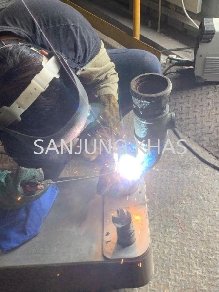 REPLACEMENT 2 UNITS OF BRAZE PLATE HEAT EXCHANGER(PHE) Chiller Repair and Services Selangor, Malaysia, Kuala Lumpur (KL), Shah Alam Repair, Maintenance, Service | Sanjung Khas Sdn Bhd