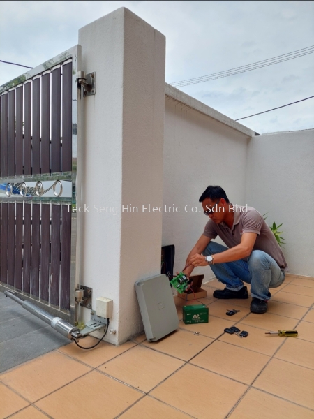 Anjung Bercham Utama, Ipoh CHECKING & REPLACE PARTS FOR AUTO GATE SYSTEM Perak, Malaysia, Ipoh Supplier, Suppliers, Supply, Supplies | Teck Seng Hin Electric Co. Sdn Bhd