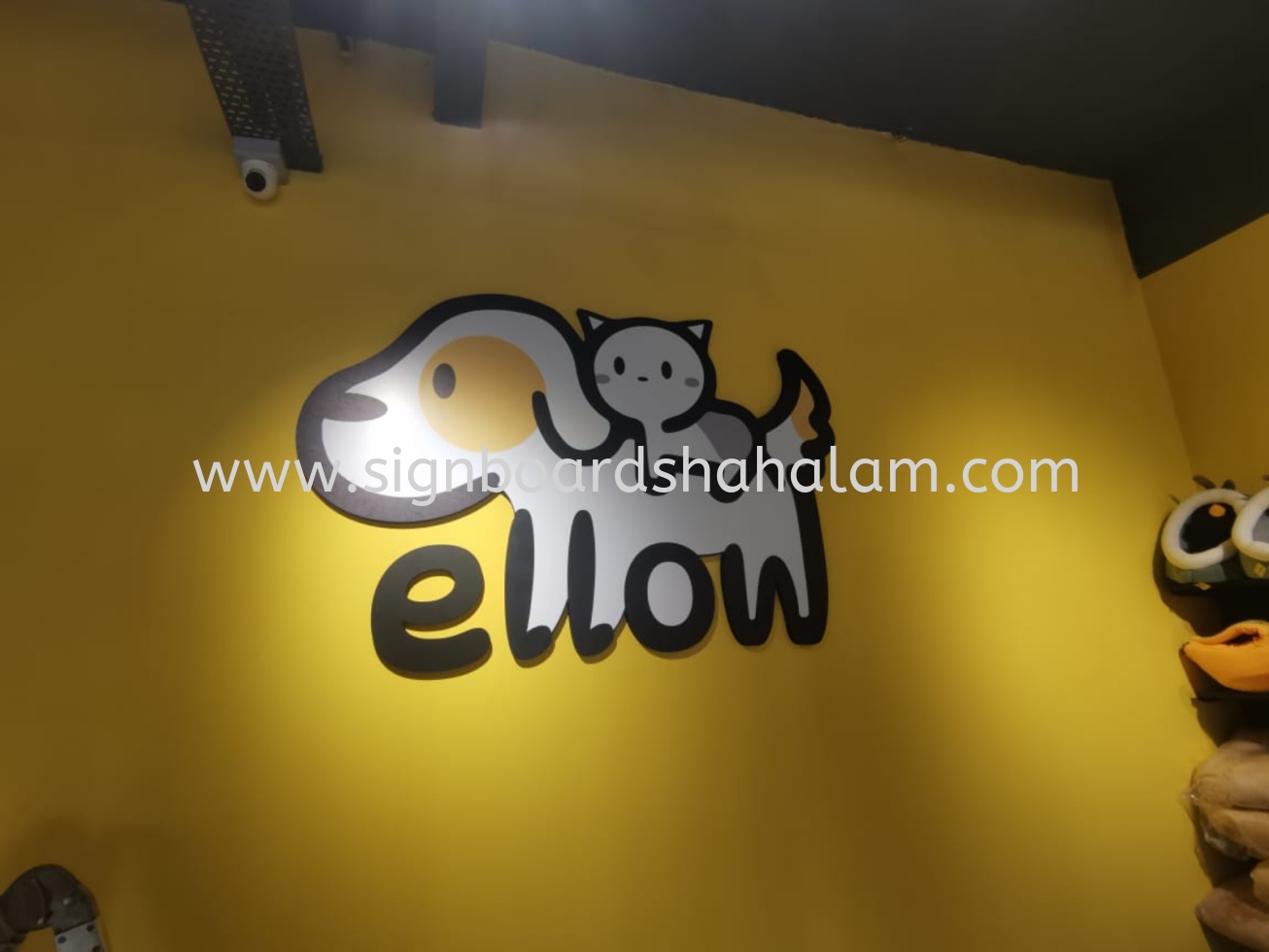 Ellow Pet KL - 3D Box Up Lettering or logo 