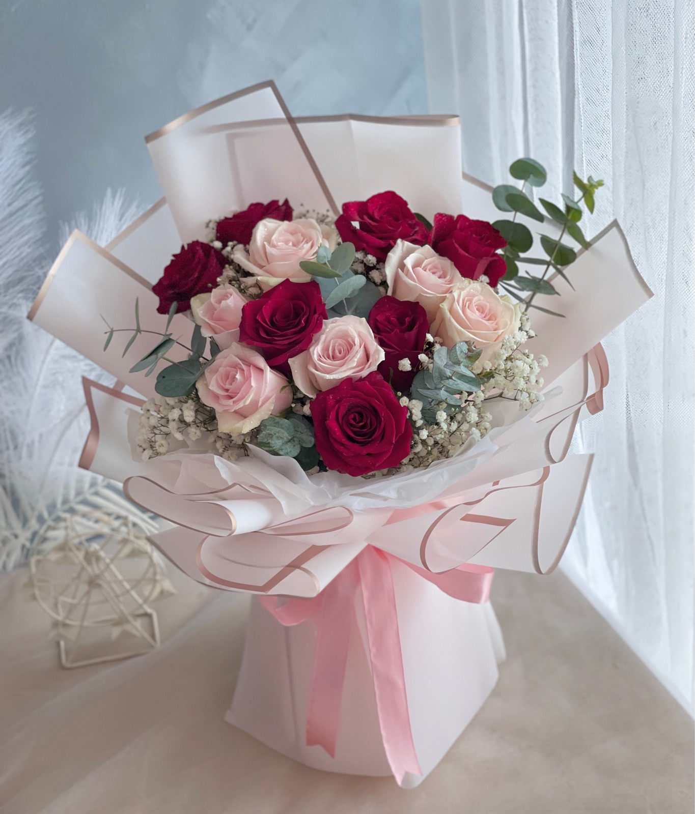 Order Happy Anniversary Flower Bouquet Online - Winni