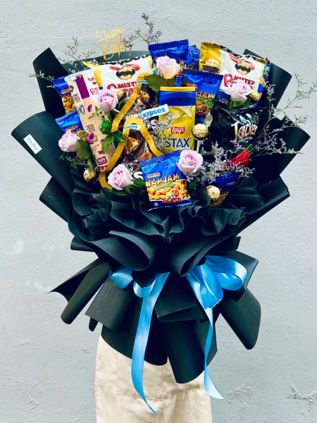 Cool delight Bouquets / Box- Chocolate/ Snacks  Melaka Retailer, Services | BLISS FLORIST