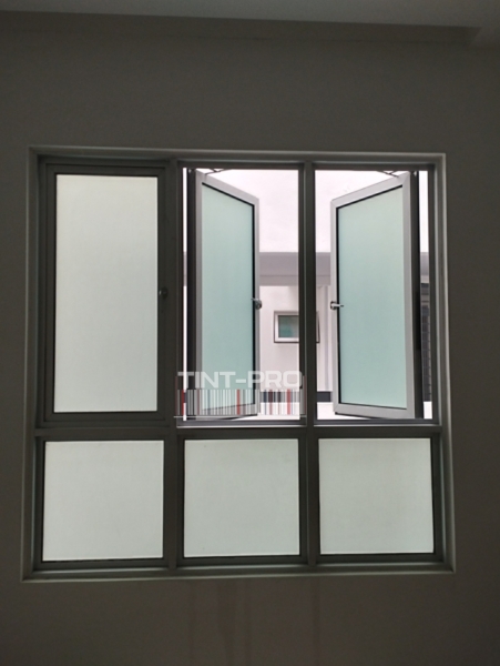 Green out Silver In Green Silver Installation Gaya Resort Homes Type D Heat Rejection Tint Selangor, Malaysia, Kuala Lumpur (KL), Shah Alam Supplier, Supply, Supplies, Installation | Tint Pro Solar Film