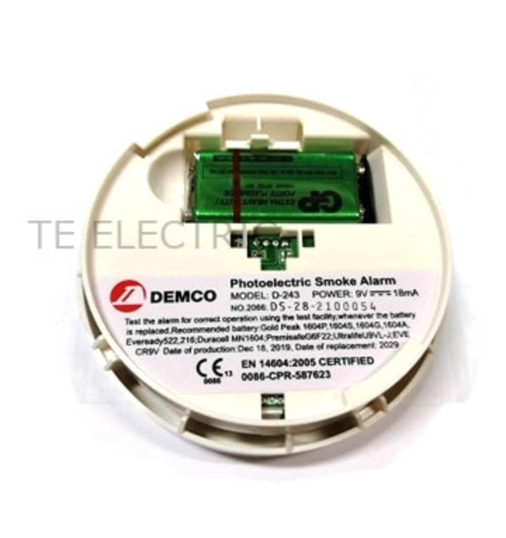 DEMCO D-243 SMOKE DETECTOR 9V BATTERY OPERATED SMOKE SENSOR ALARM