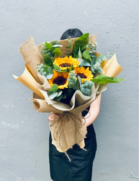 Bravo Grads Graduation Bouquet Melaka Retailer, Services | BLISS FLORIST