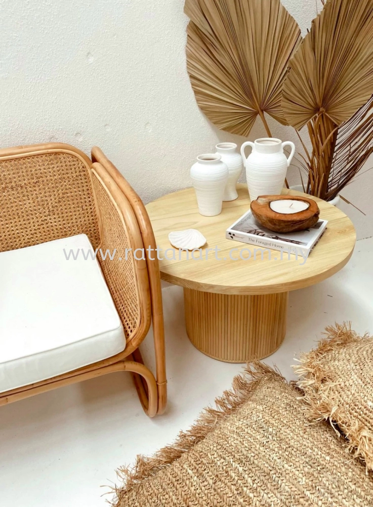 ZION. RATTAN ROUND COFFEE TABLE