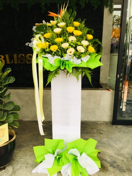 SS005 Tripod/ Box stand  Flower wreathe/ Sympathy Flower Melaka Retailer, Services | BLISS FLORIST