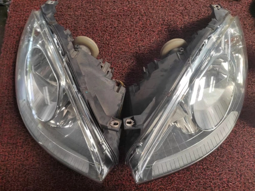 MERCEDES BENZ W169 HEAD LAMP SET