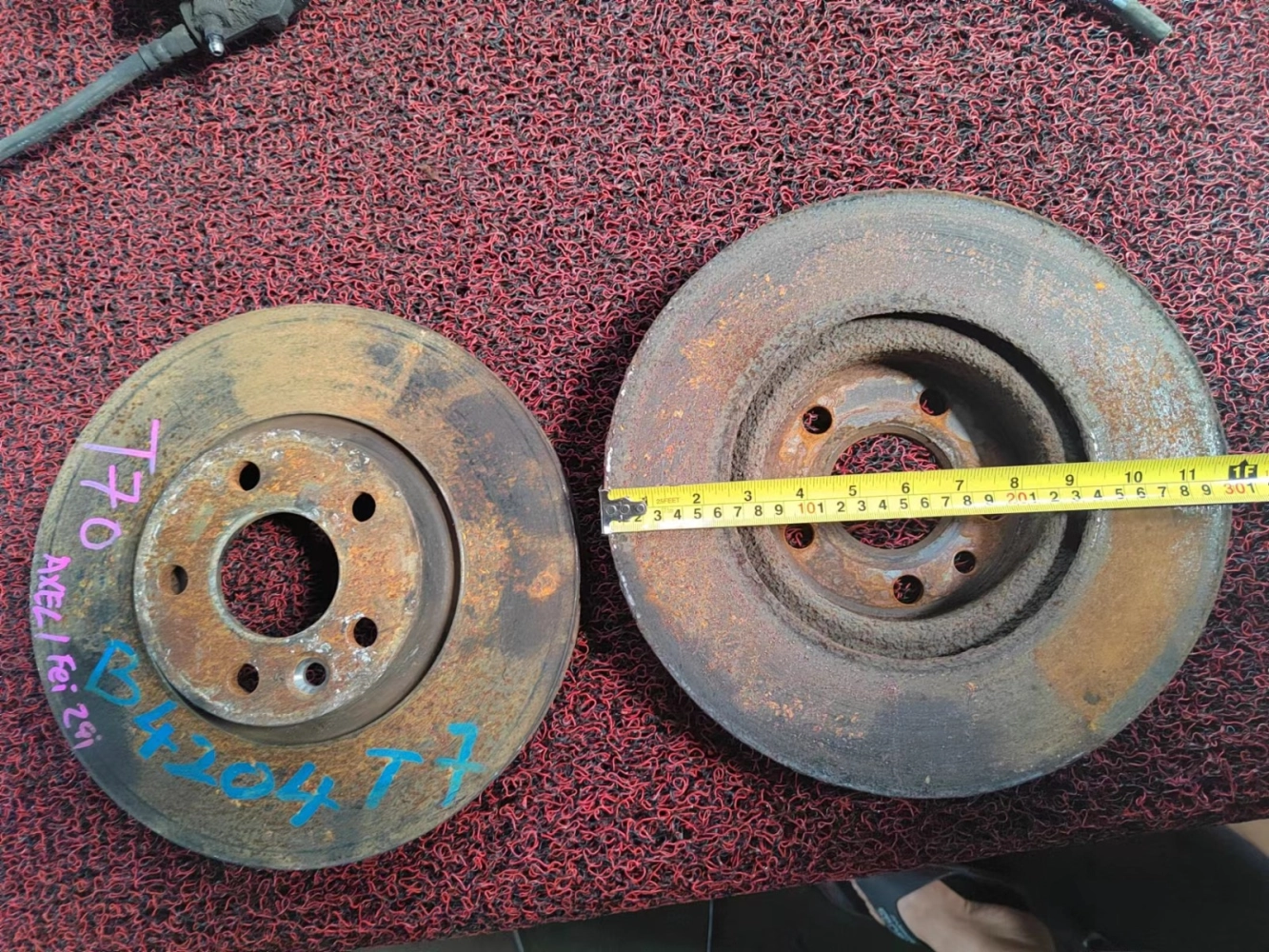 VOLVO V70 B4204T7 FRONT DISC WITH CALIPER SET