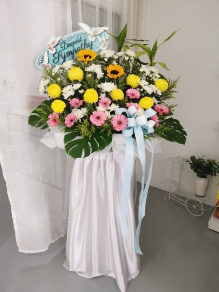 Wreathed Flower With Box 250 ( 2 ) Box Wreath Flower Kedah, Malaysia, Sungai Petani Supplier, Suppliers, Supply, Supplies | U PLAS ENTERPRISE