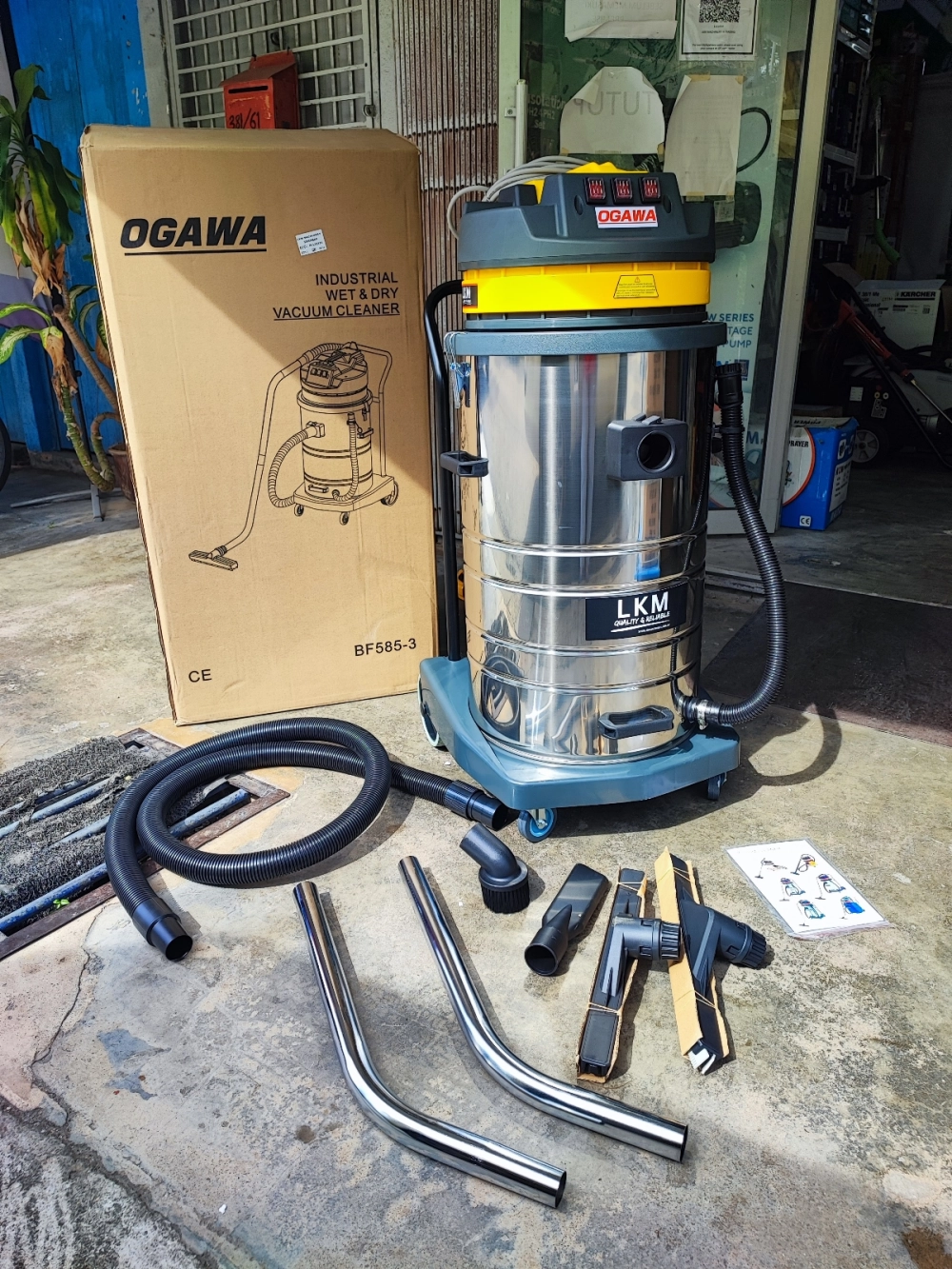 Ogawa Industrial Wet & Dry Vacuum Cleaner 80L - Three Motor 3000W