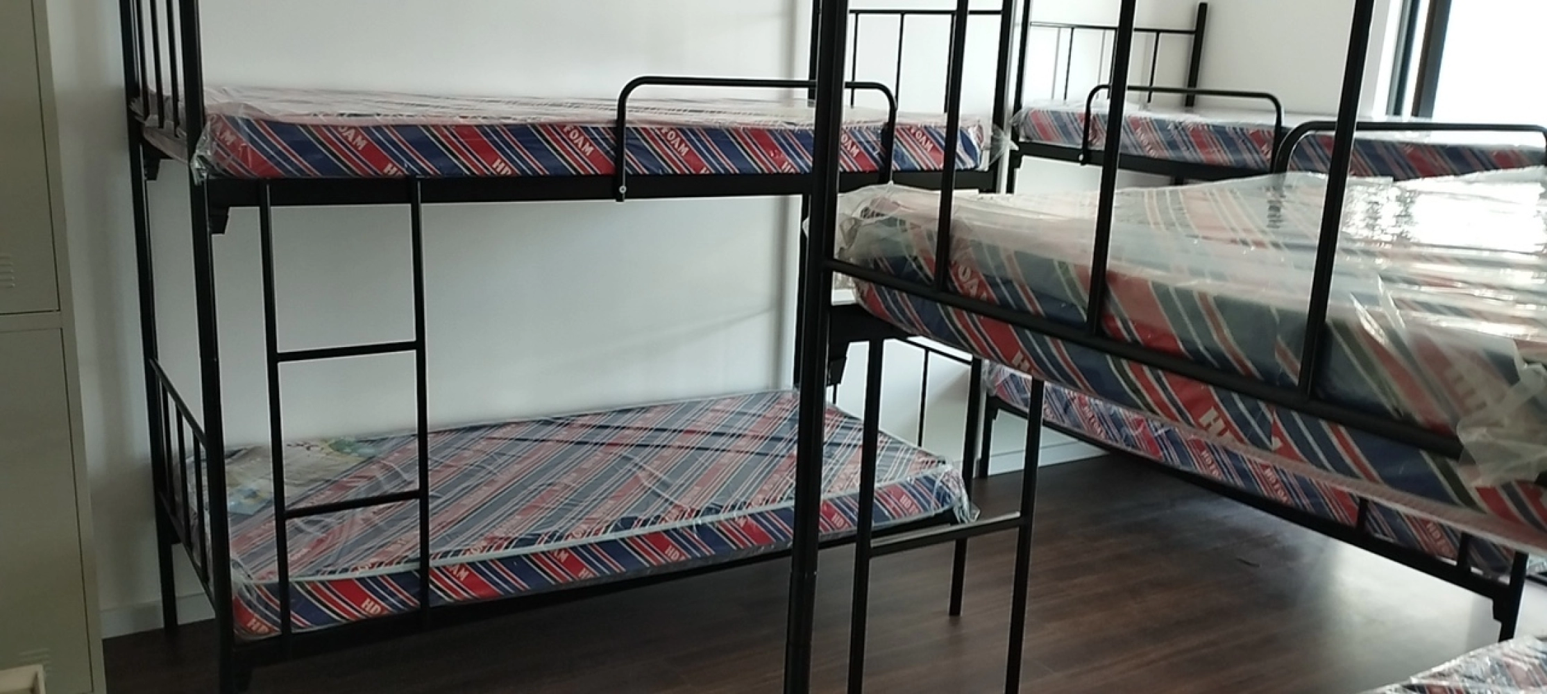 Perabot Asrama | Katil Double Decker Besi | Loker Besi | Tilam Single Murah | Plastic Dining Table & Plastic Chair deliver for TacoBell Penang Bandar Cassia