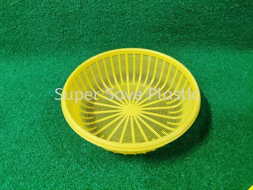 1971 12INCH GUPPY COLANDER