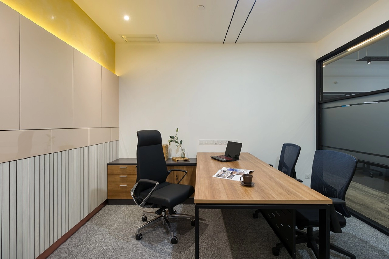 Best Office Design | Elegance In Simplicity