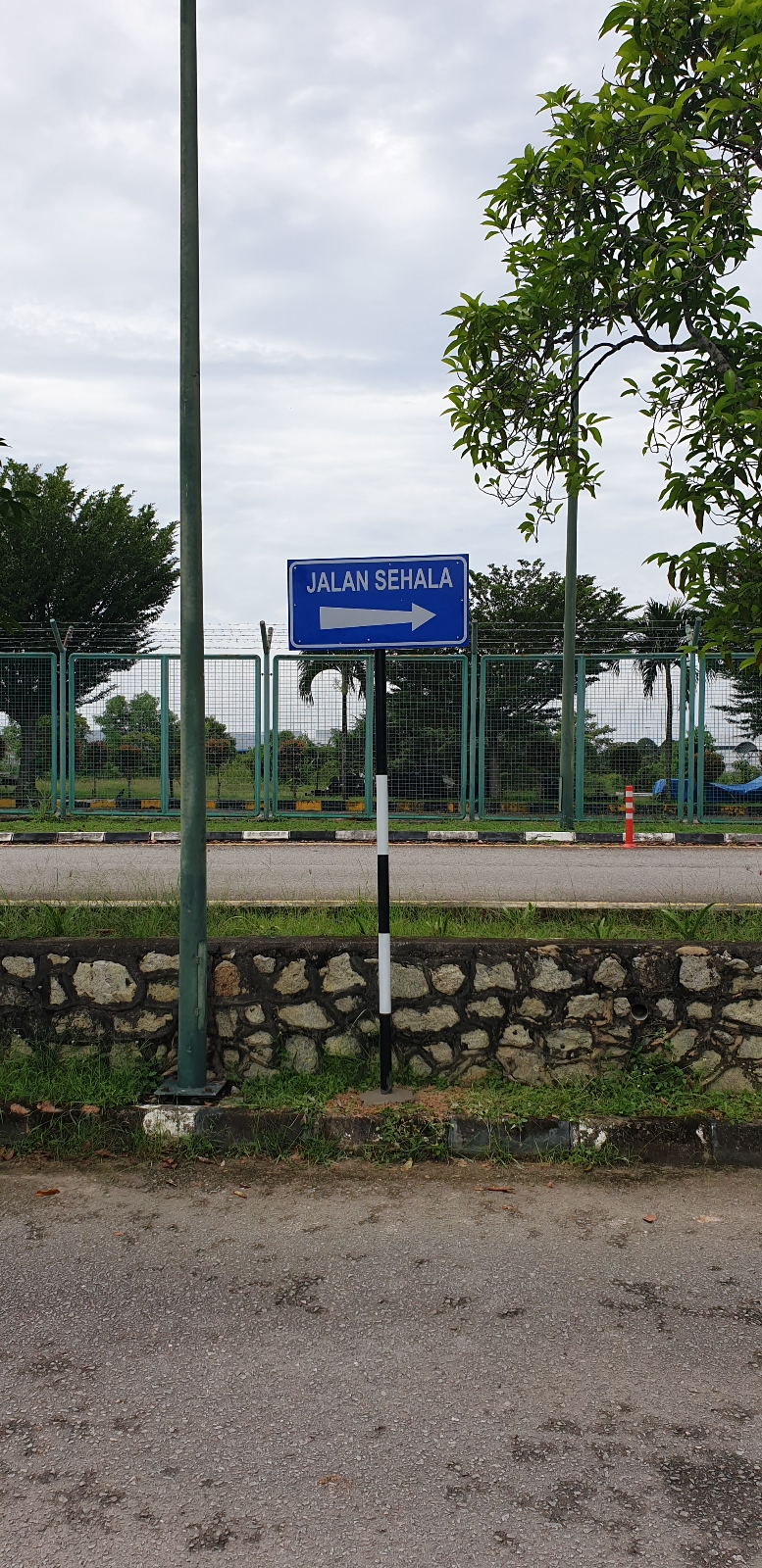 jalan sehala
