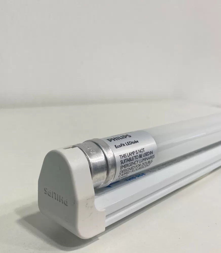 PHILIPS ESSENTIAL LEDTUBE BATTEN BN010C 1XTLED 8W 220-240V 800LM 2FEET [4000K/6500K]