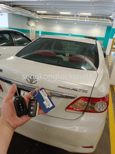 duplicate Toyota Altis car key with remote control car remote Selangor, Malaysia, Kuala Lumpur (KL), Puchong Supplier, Suppliers, Supply, Supplies | Seng Kong Locksmith Enterprise