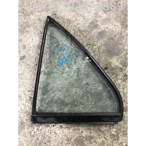 PROTON WIRA REAR TRIANGLE GLASS ( RLH )