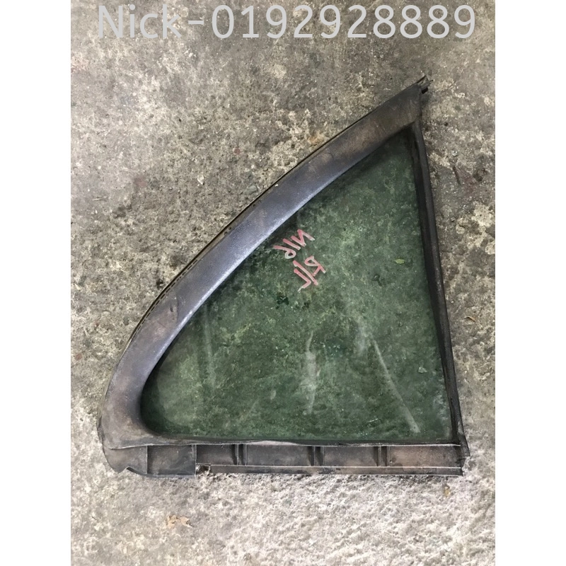 NISSAN SENTRA N16 REAR TRIANGLE GLASS ( RLH )