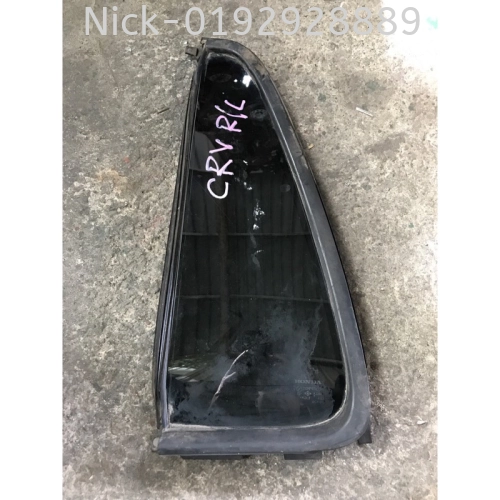 HONDA CRV OLD MODEL REAR TRIANGLE GLASS ( RLH )