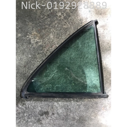 MERCEDES W210 REAR TRIANGLE GLASS ( RRH )