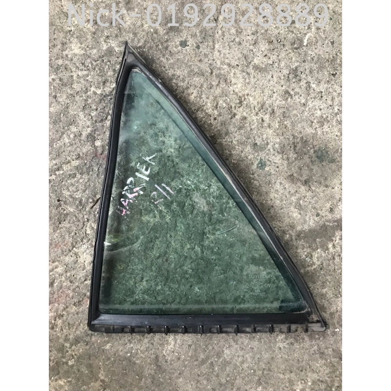 TOYOTA HARRIER OLD MODEL REAR TRIANGLE GLASS ( RLH )