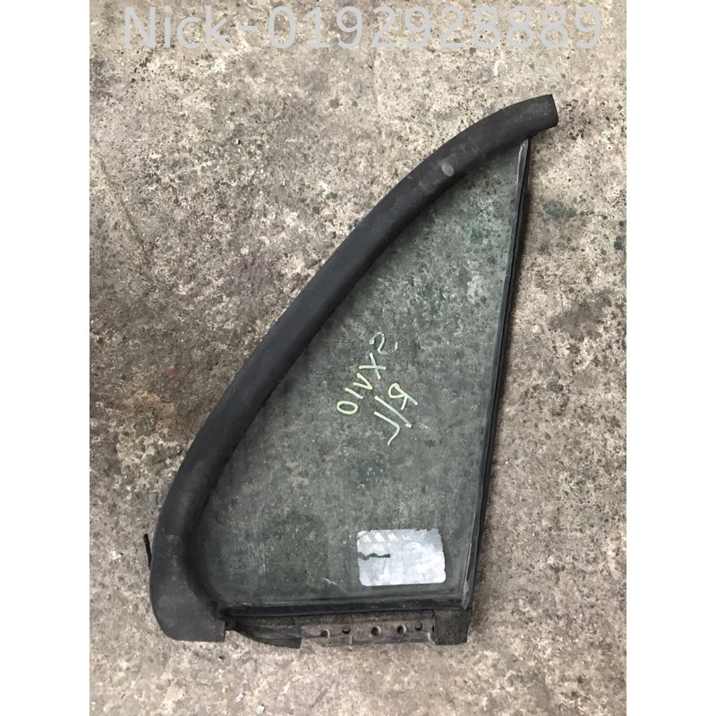 TOYOTA CAMRY SXV10 REAR TRIANGLE GLASS ( RLH )