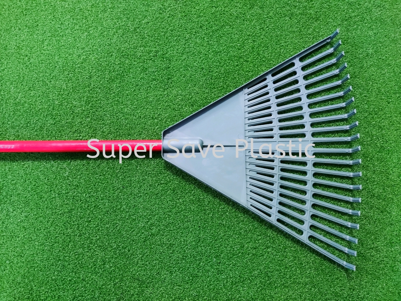 R108 GARDEN RAKE WITH 4FT WODD HALDENL