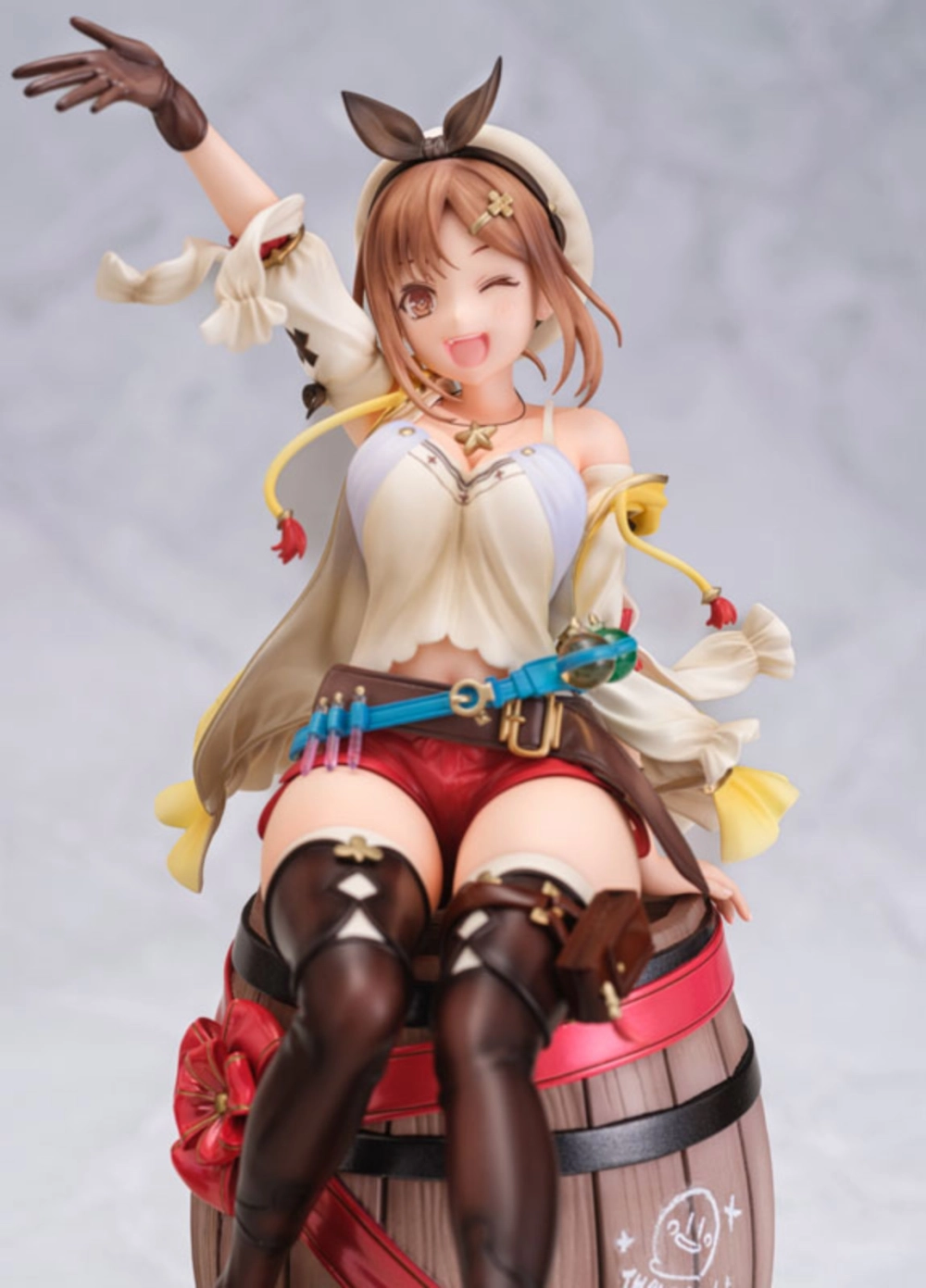 Amiami : Atelier Ryza: Ever Darkness & the Secret Hideout Ryza "Atelier" Series 25th Anniversary ver.