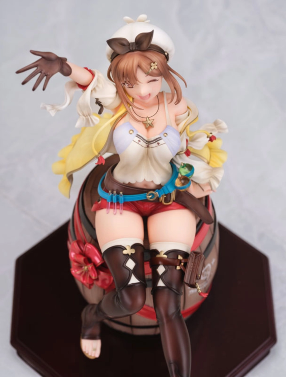 Amiami : Atelier Ryza: Ever Darkness & the Secret Hideout Ryza "Atelier" Series 25th Anniversary ver. 1/7 Complete Figure DX Edition * With Bonus *