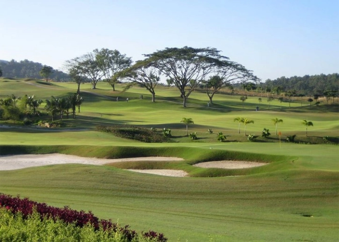 Singapore to Impian Emas Golf & Country Club