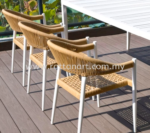 SYNTHETIC RATTAN DINING CHAIR ( OUTDOOR / INDOOR )