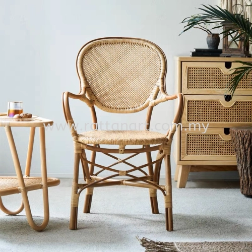 RATTAN LOUNGE CHAIR