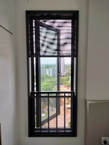 3 Section 0.6mm Stainless Steel Mosquito Wire Mesh Window @ Suasana Residence