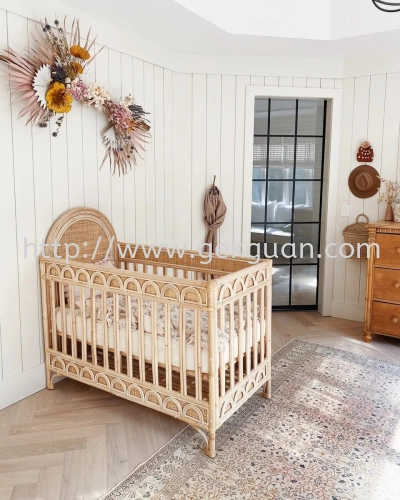 RBB 019 - RATTAN BABY BED