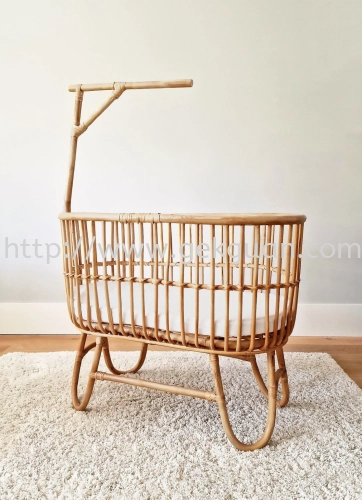 RBB 021 -  RATTAN BABY BED