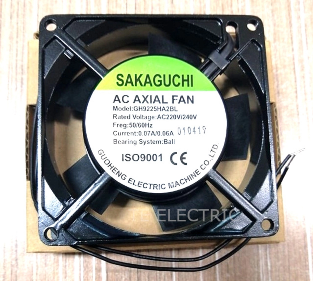 SAKAGUCHI 92 X 92 X 25MM 240V VIDEO COOLING FAN BALL BEARING 3 1/2 INCH BLOWER FAN