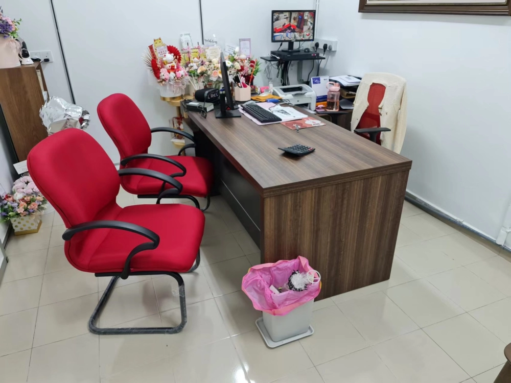 Director Table | Office Visitor Chair | Office Chair Area Batu Kawan Alma Georgetown