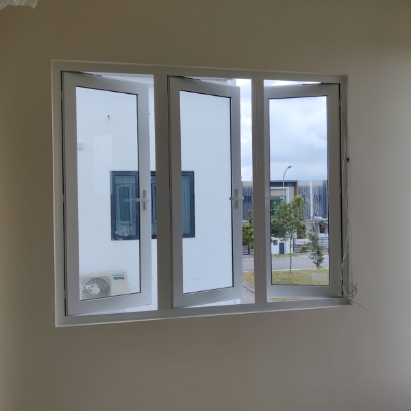 Multipoint Casement Window Aluminium Casement Window JB, Johor Bahru, Malaysia Aluminium Fabrication, Glass Partition | METALIFE