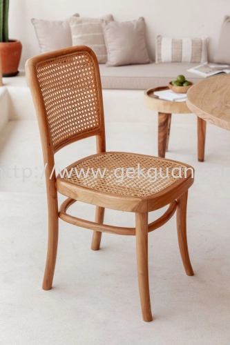 038 - WOODEN DINING CHAIR