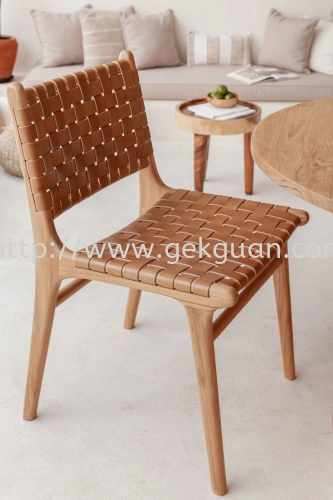 046 - WOODEN DINING CHAIR