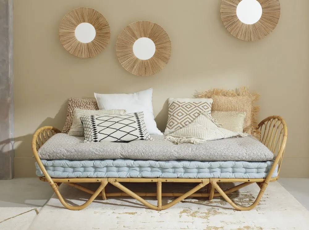 RDB 019 - RATTAN SLEEPING BED